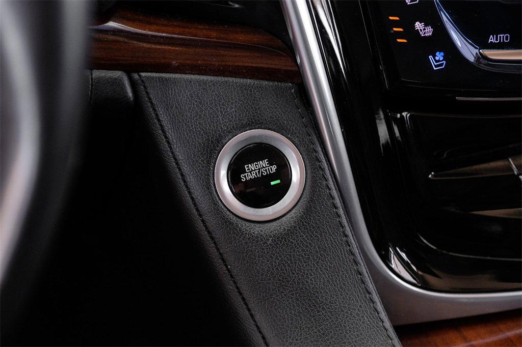 Used 2019 Cadillac Escalade ESV Luxury image 19