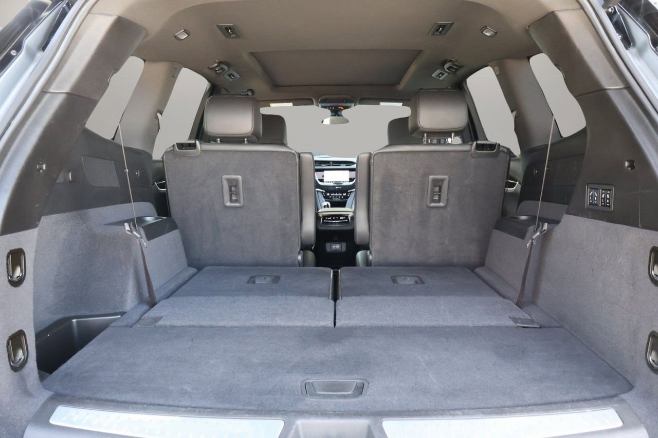 Used 2025 Cadillac XT6 Premium Luxury FWD image 19