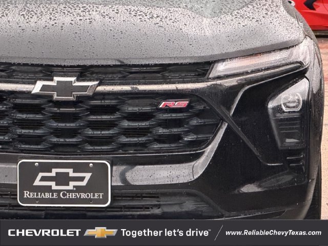 Used 2024 Chevrolet Trax RS w/ Driver Confidence Package FWD image 9