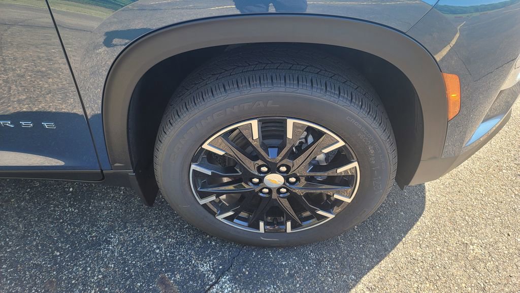 New 2026 Chevrolet Traverse LT w/ Sun and Wheel Package image 15