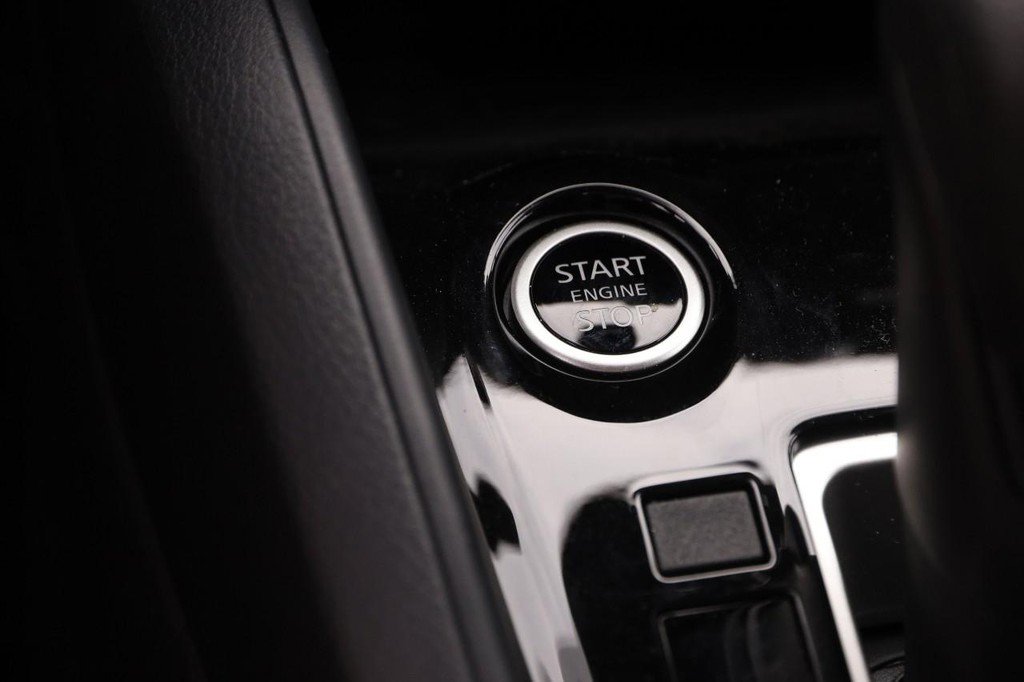 New 2025 Nissan Versa SV w/ Trunk Package image 18