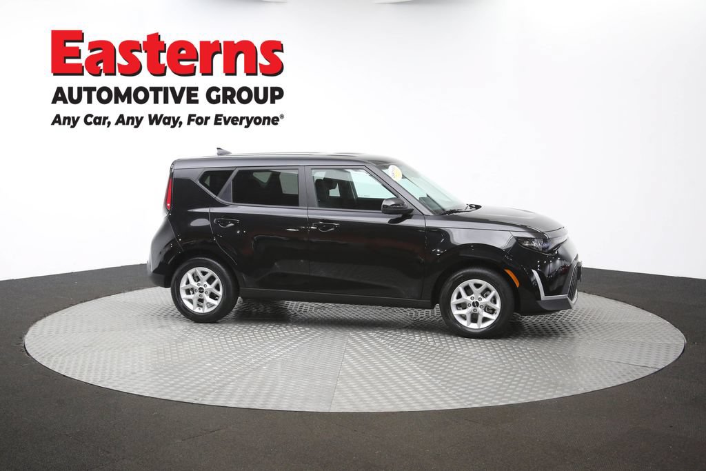 Used 2025 Kia Soul LX w/ LX Technology Package FWD image 44