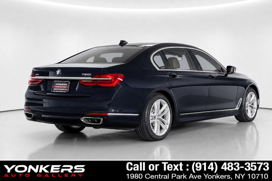 Used 2019 BMW 750i xDrive w/ Executive Package AWD/4WD image 8