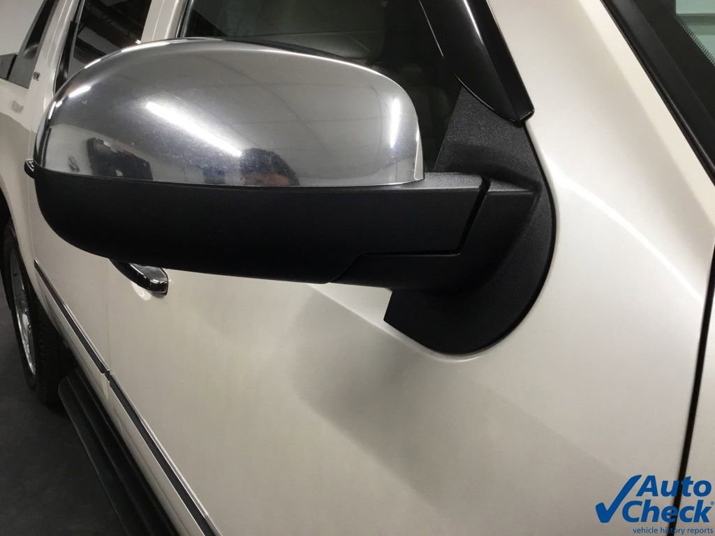 Used 2011 Chevrolet Avalanche LTZ image 28