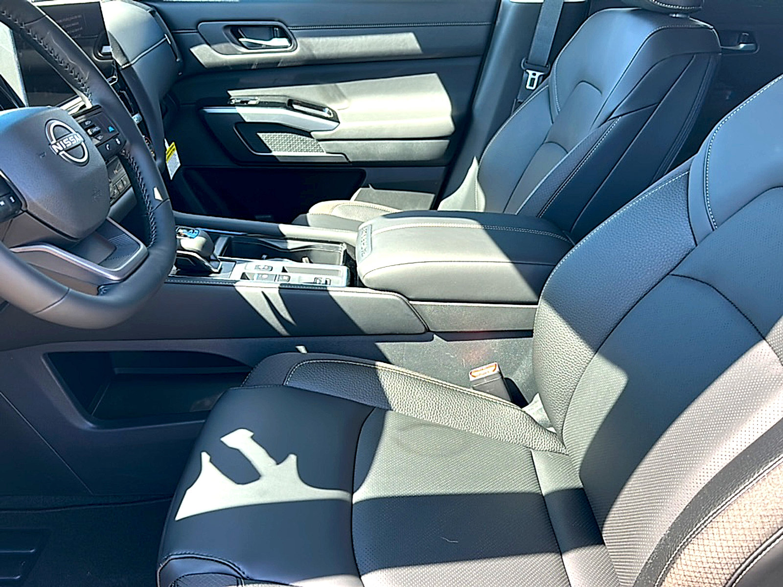 New 2026 Nissan Pathfinder SL image 10