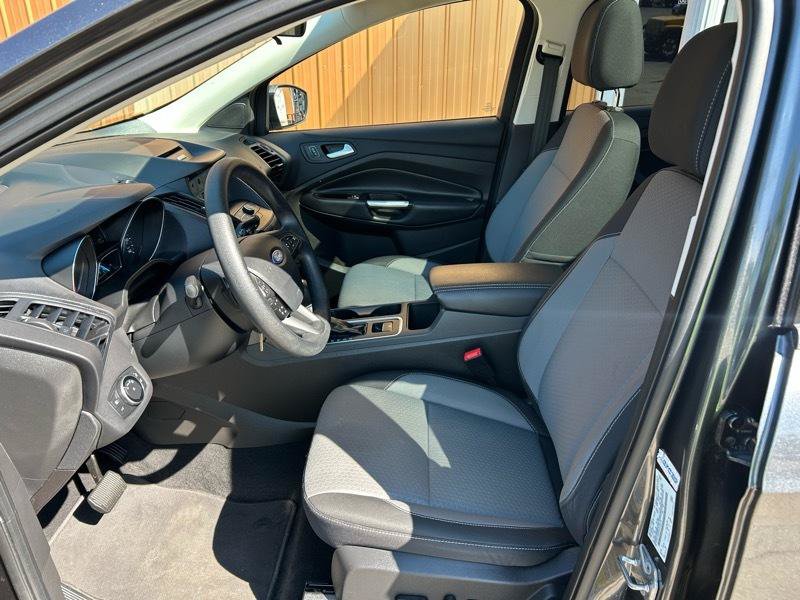 Used 2017 Ford Escape SE w/ Equipment Group 201A FWD image 16