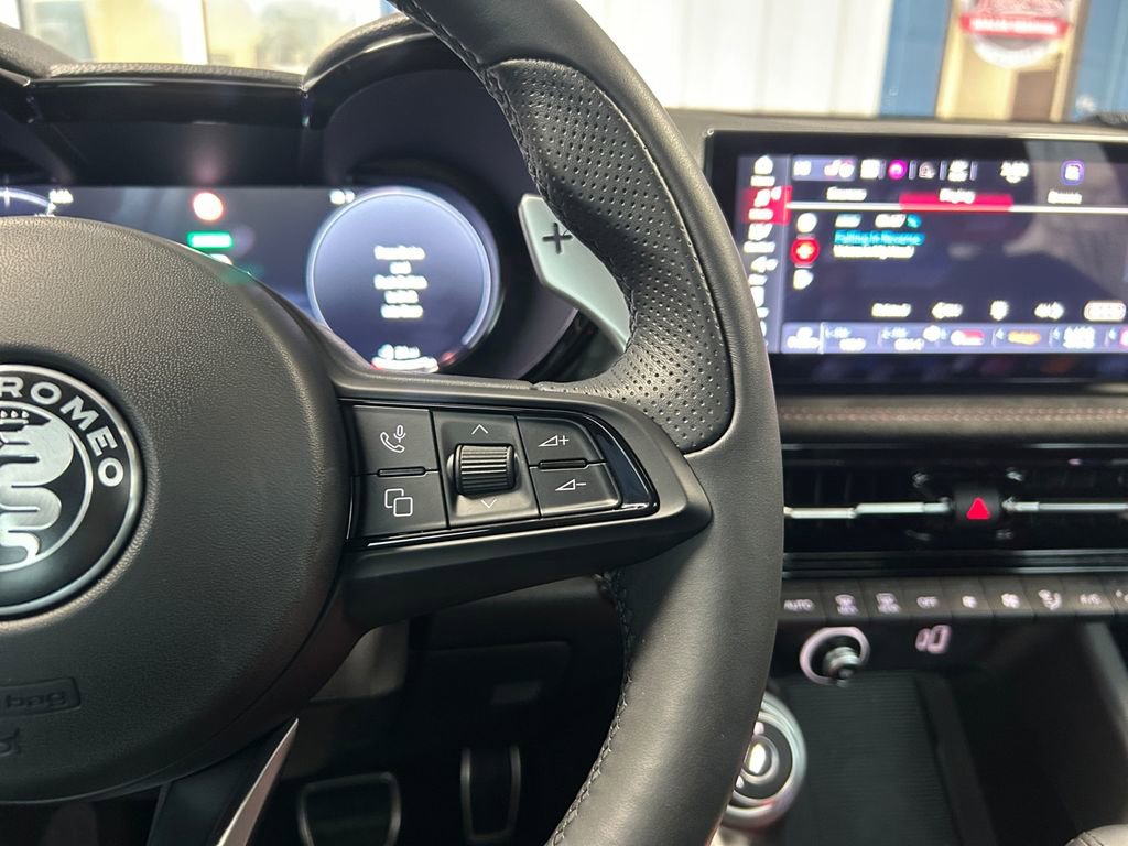 Used 2024 Alfa Romeo Tonale Veloce image 18