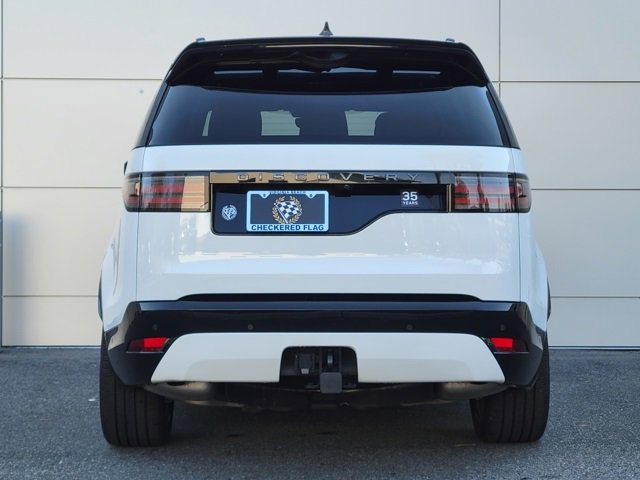 Used 2025 Land Rover Discovery Dynamic SE image 10