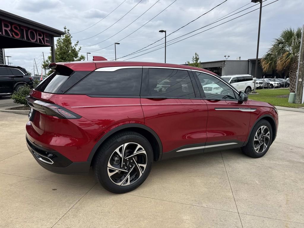 Used 2024 Lincoln Nautilus Premier w/ Equipment Group 102A image 9