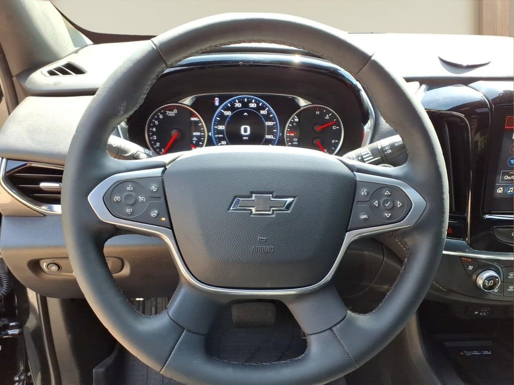 Certified 2023 Chevrolet Traverse Premier w/ Redline Edition FWD image 11