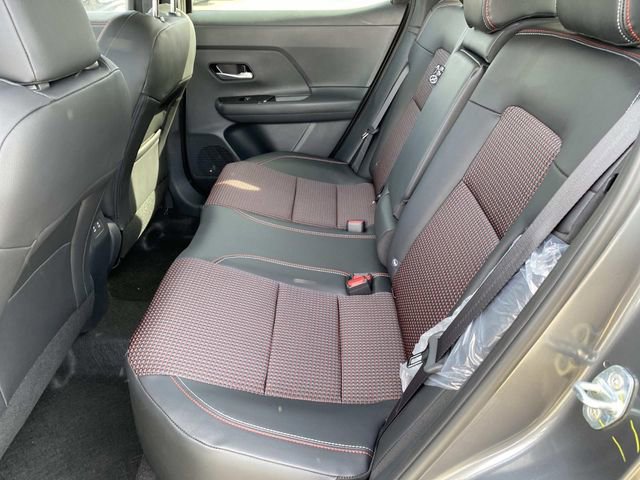 New 2026 Nissan Kicks SR w/ Cold Weather Package image 7