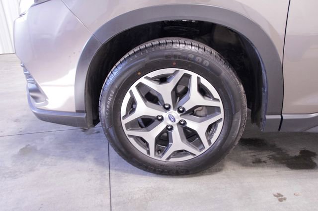 Used 2023 Subaru Forester Premium image 10