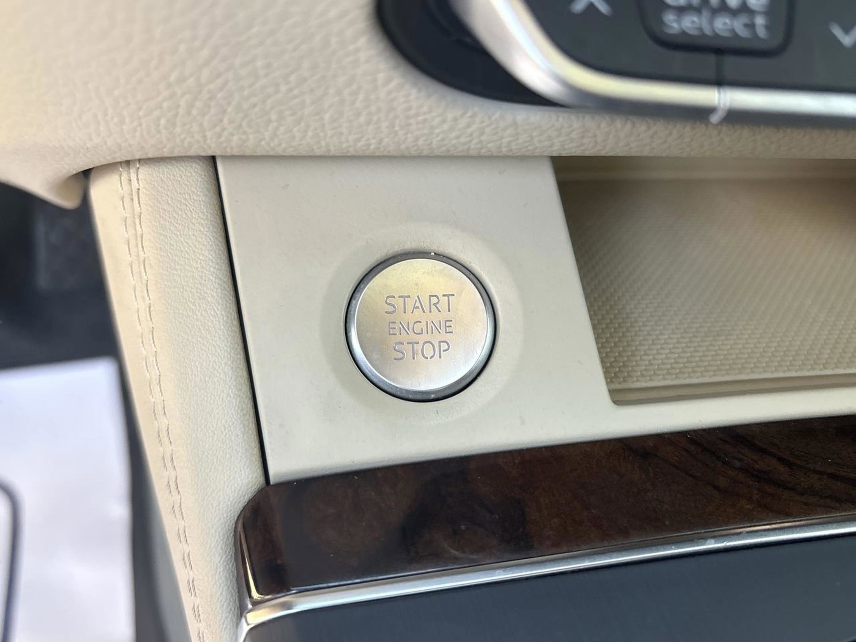 Used 2018 Audi Q5 Prestige w/ Prestige Package image 29