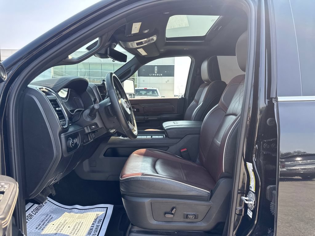 Used 2025 RAM 3500 Limited AWD/4WD image 30