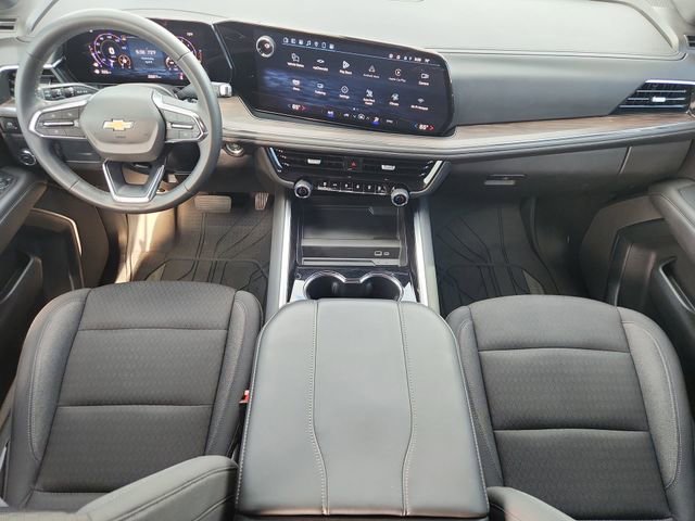 Used 2025 Chevrolet Suburban LS image 20