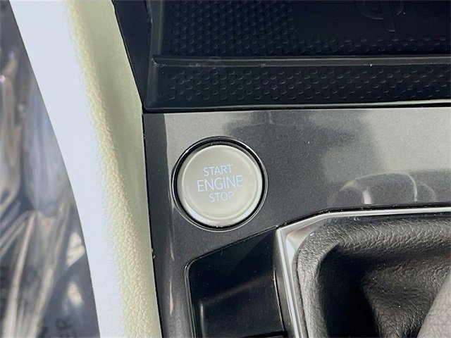 Used 2023 Volkswagen Tiguan SE R-Line image 18