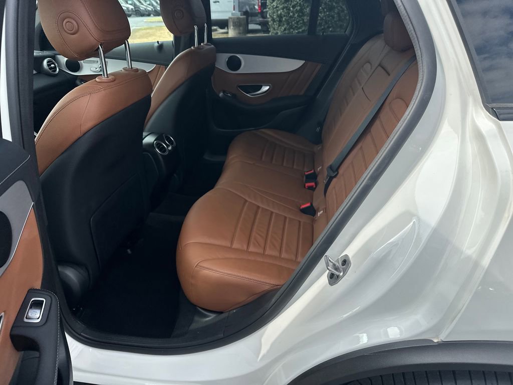 Certified 2022 Mercedes-Benz GLC 43 AMG 4MATIC image 23