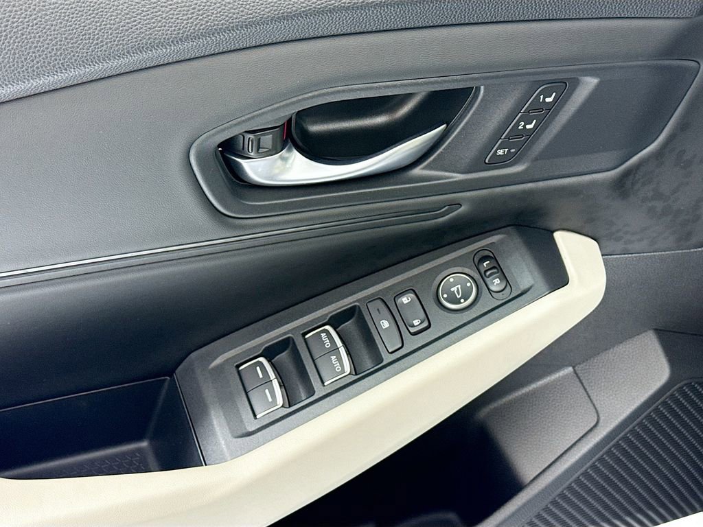 Used 2024 Honda Accord EX-L image 23