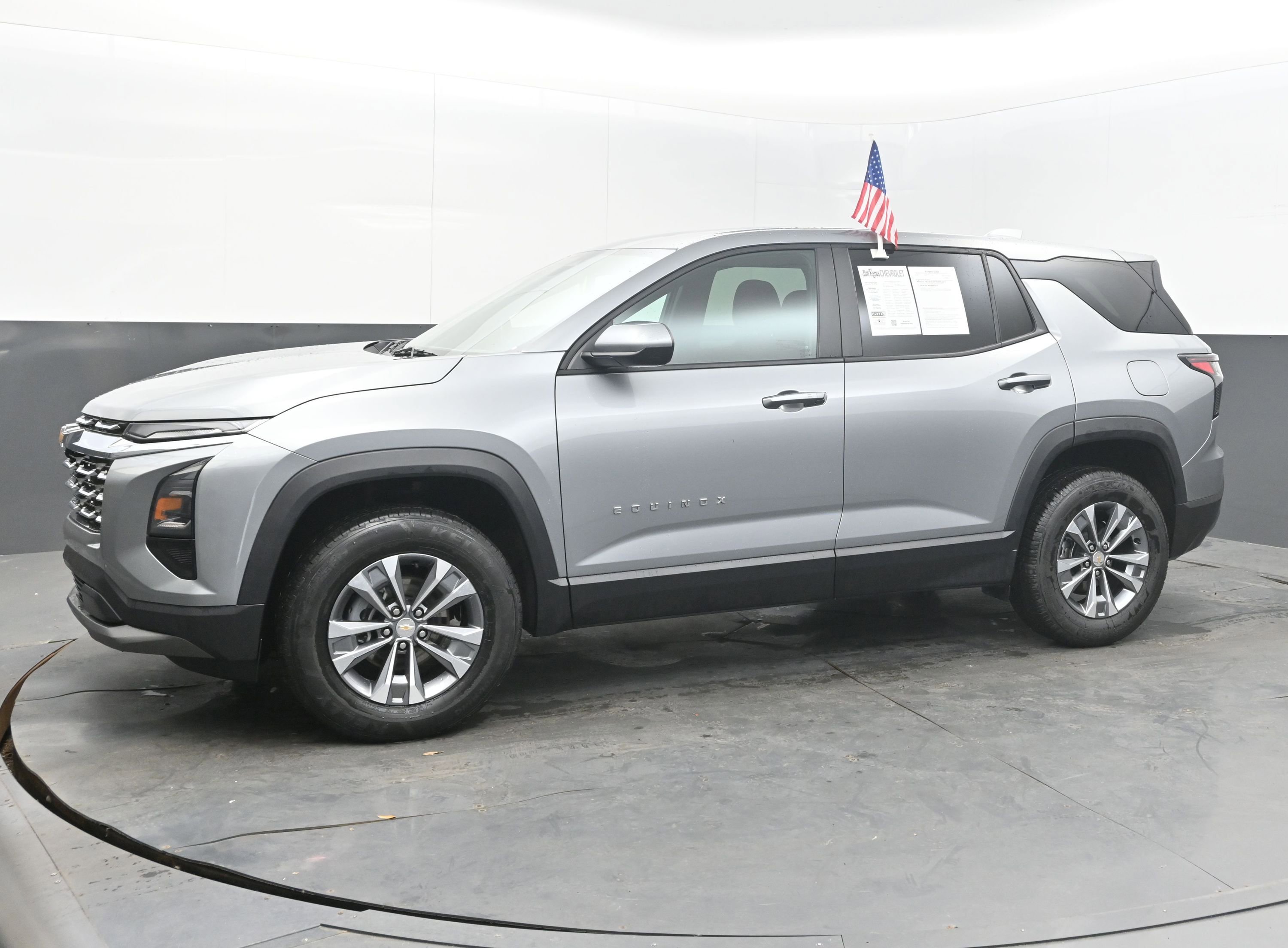 Used 2025 Chevrolet Equinox LT FWD image 5