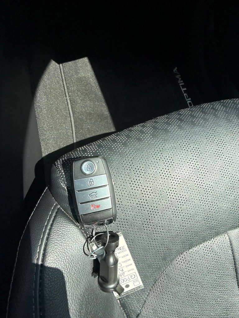 Used 2018 Kia Optima EX w/ Technology Package FWD image 18