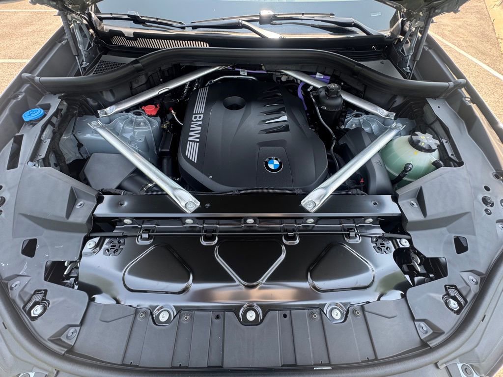 Used 2026 BMW X5 xDrive40i w/ M Sport Package image 27