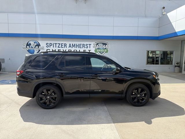 Used 2025 Honda Pilot Black Edition image 11