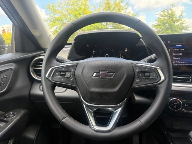 Used 2024 Chevrolet Trax ACTIV w/ Sunroof Package FWD image 20