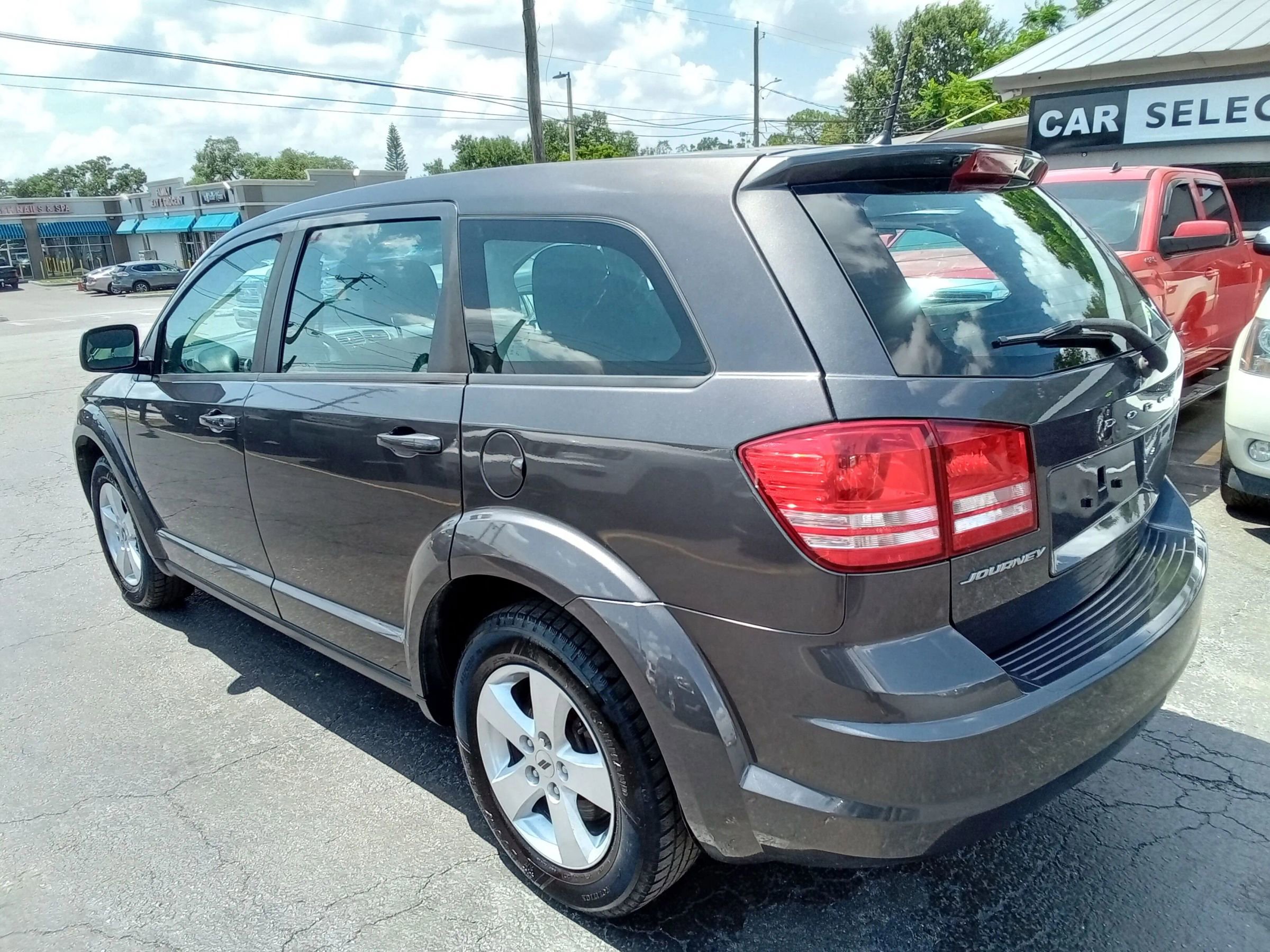 Used 2019 Dodge Journey SE w/ Comfort & Convenience Group image 7
