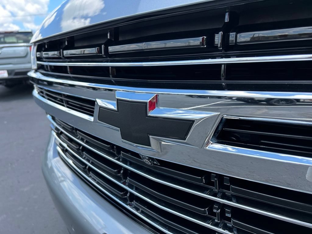 Certified 2023 Chevrolet Tahoe LT w/ Luxury Package AWD/4WD image 10