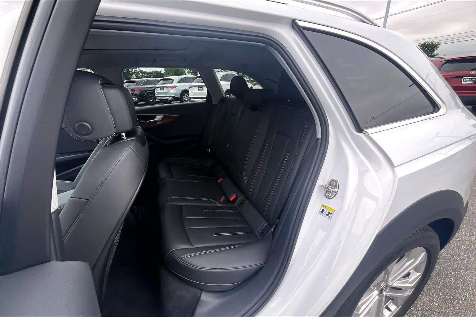 Used 2023 Audi A4 2.0T allroad Premium w/ Convenience Package AWD/4WD image 21