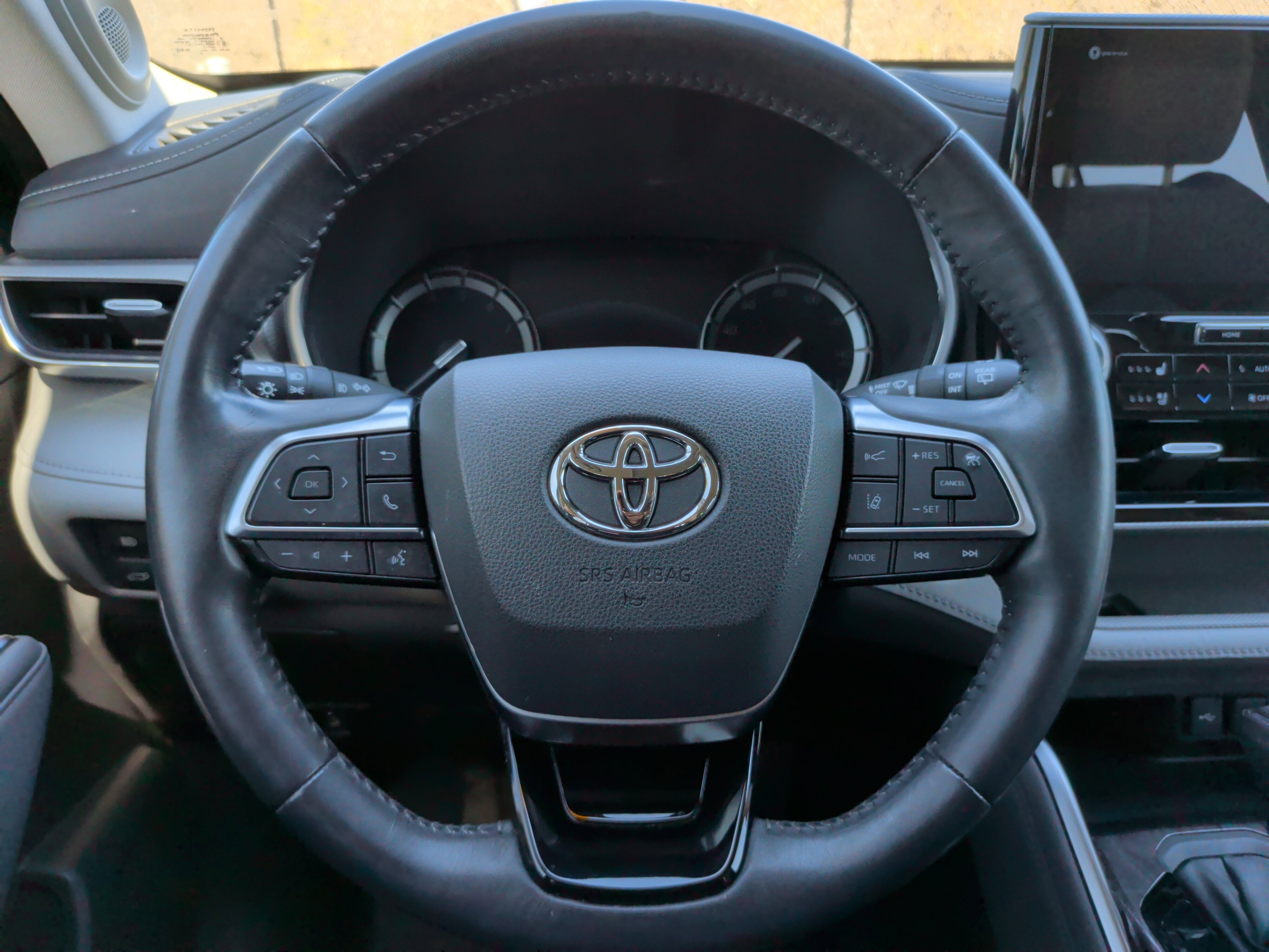 Used 2021 Toyota Highlander Platinum image 20