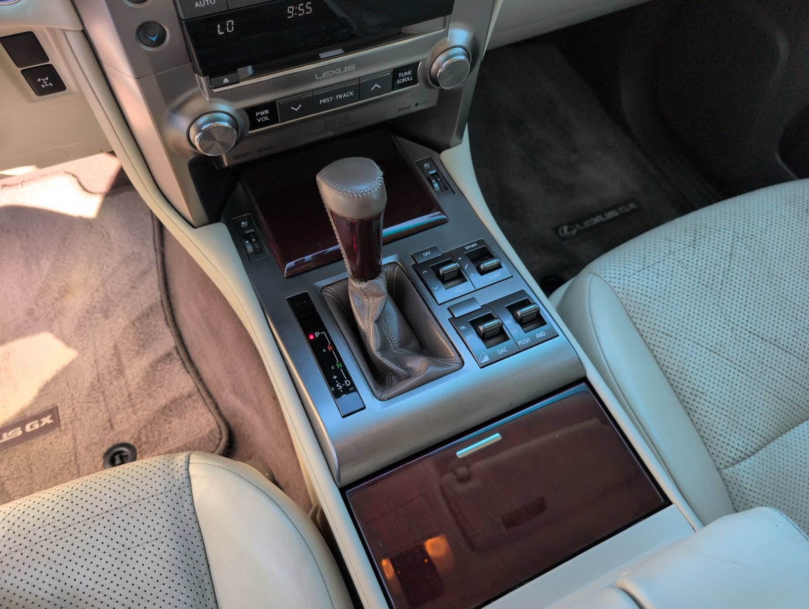 Used 2016 Lexus GX 460 Luxury AWD/4WD image 15