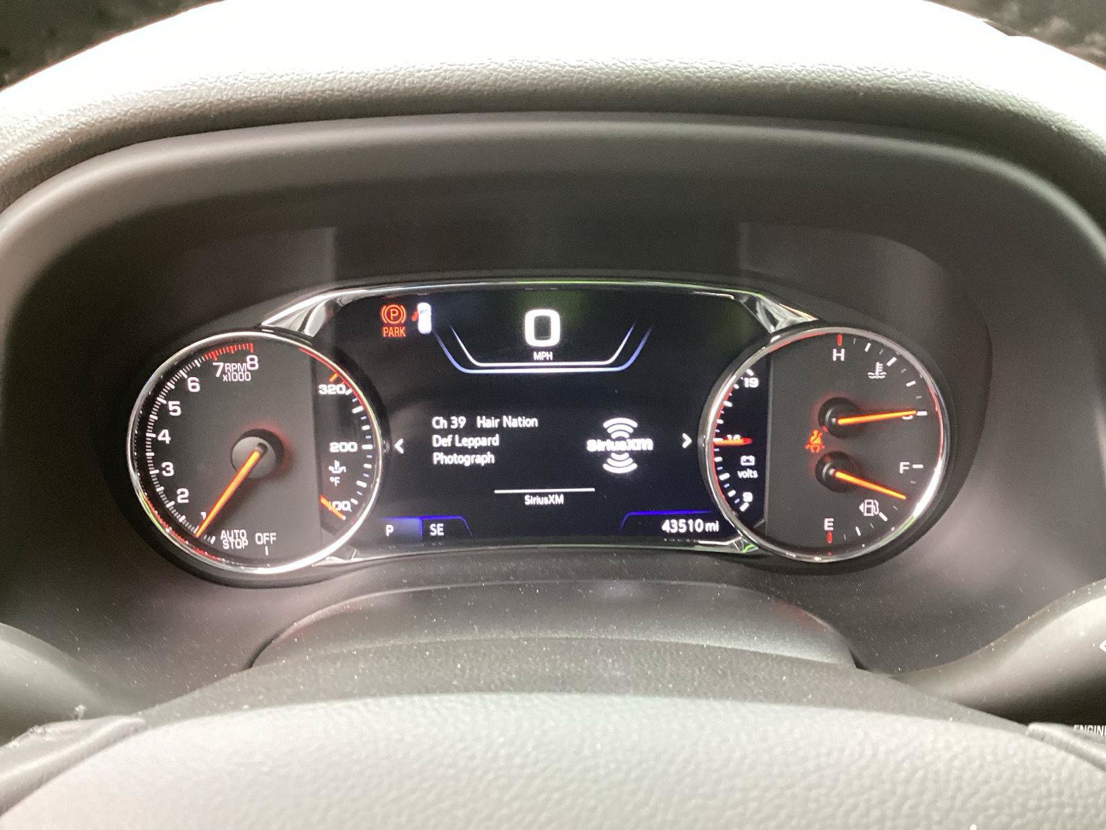 Used 2022 GMC Acadia AT4 w/ Technology Package AWD/4WD image 7
