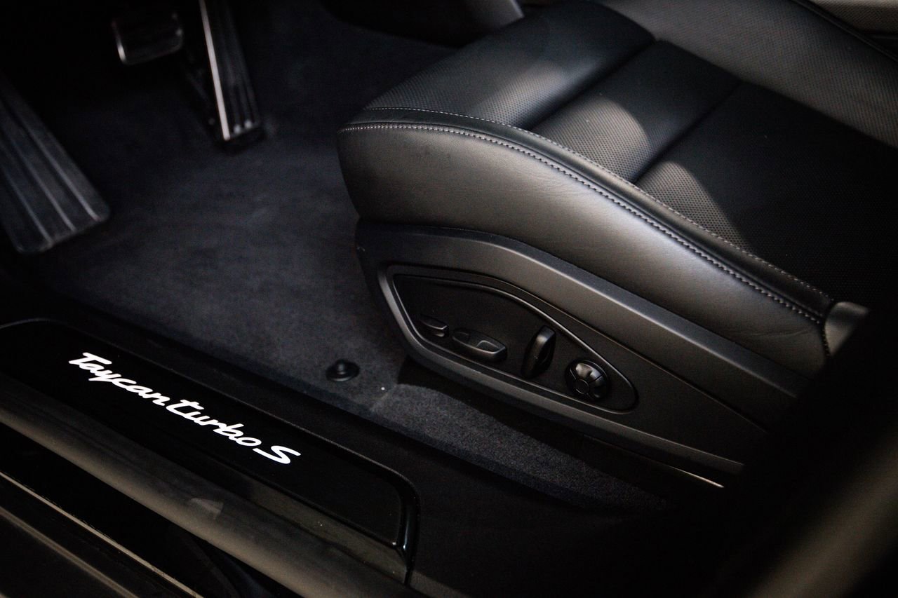 Certified 2023 Porsche Taycan Turbo S image 14