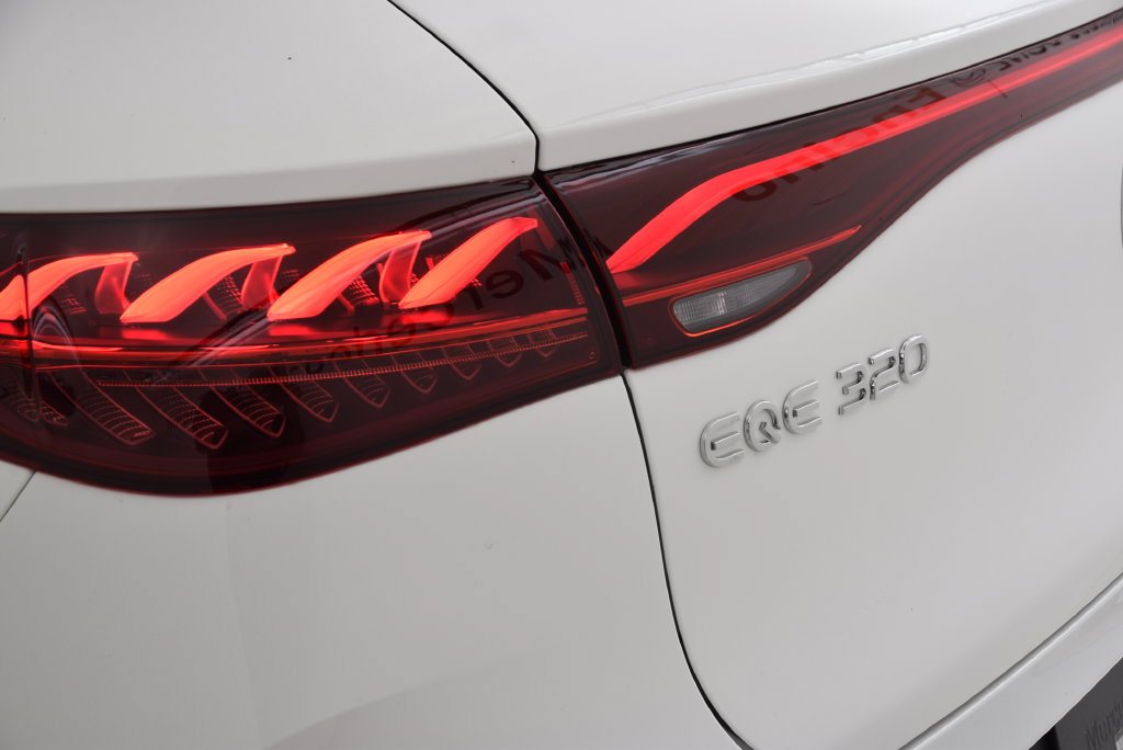New 2027 Mercedes-Benz EQE 320 4MATIC SUV image 13