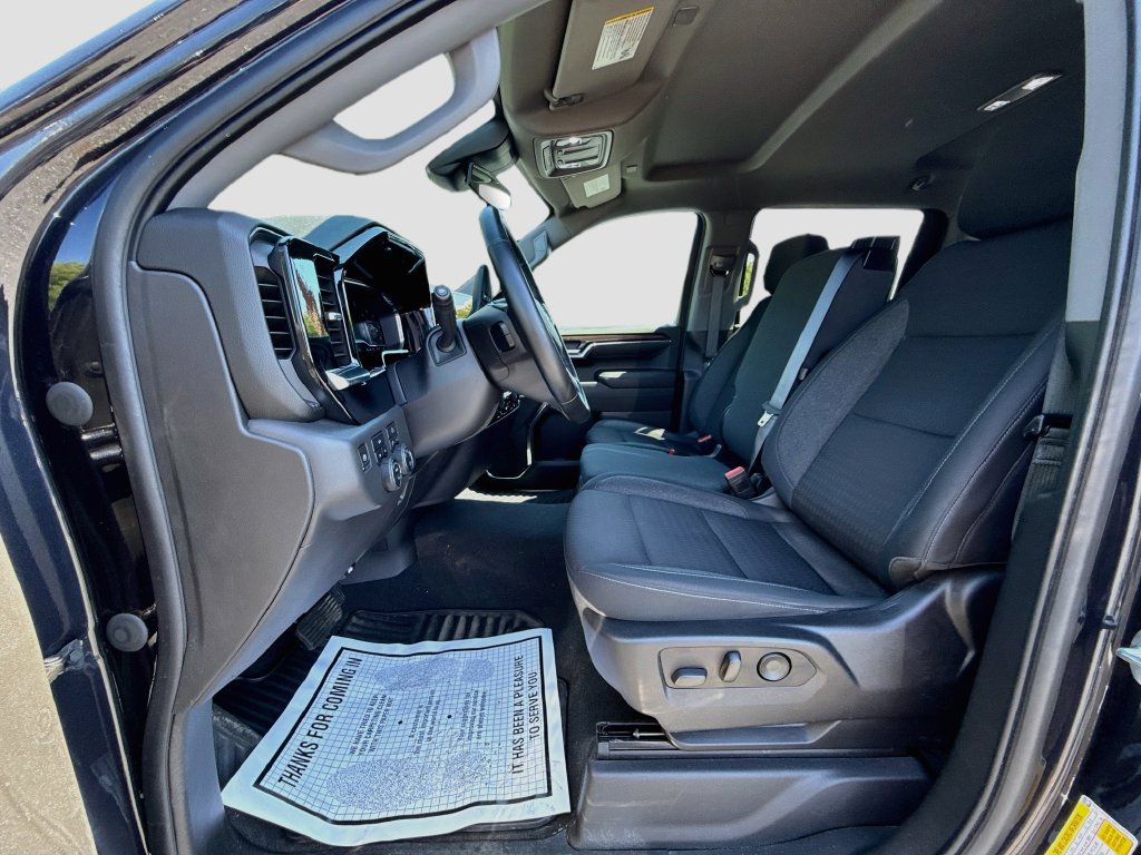 Used 2023 Chevrolet Silverado 1500 LT AWD/4WD image 24