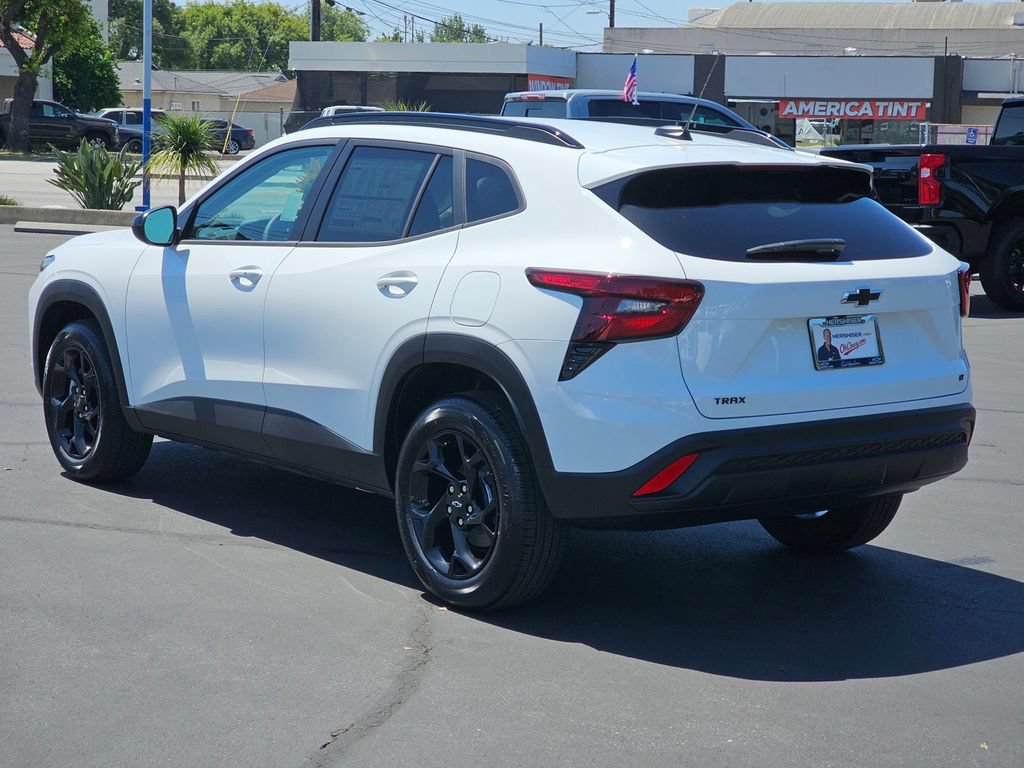New 2026 Chevrolet Trax LT w/ Driver Confidence Package FWD image 4