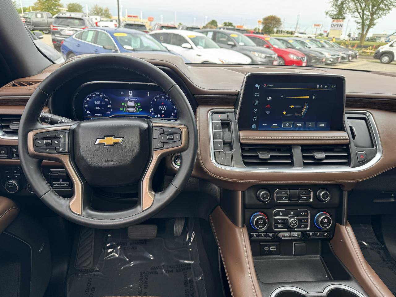 Used 2023 Chevrolet Tahoe High Country w/ Premium Package AWD/4WD image 3