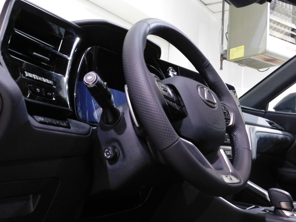 Used 2025 Lexus TX 500h AWD image 28