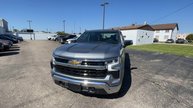 Used 2023 Chevrolet Silverado 1500 LT AWD/4WD image 5