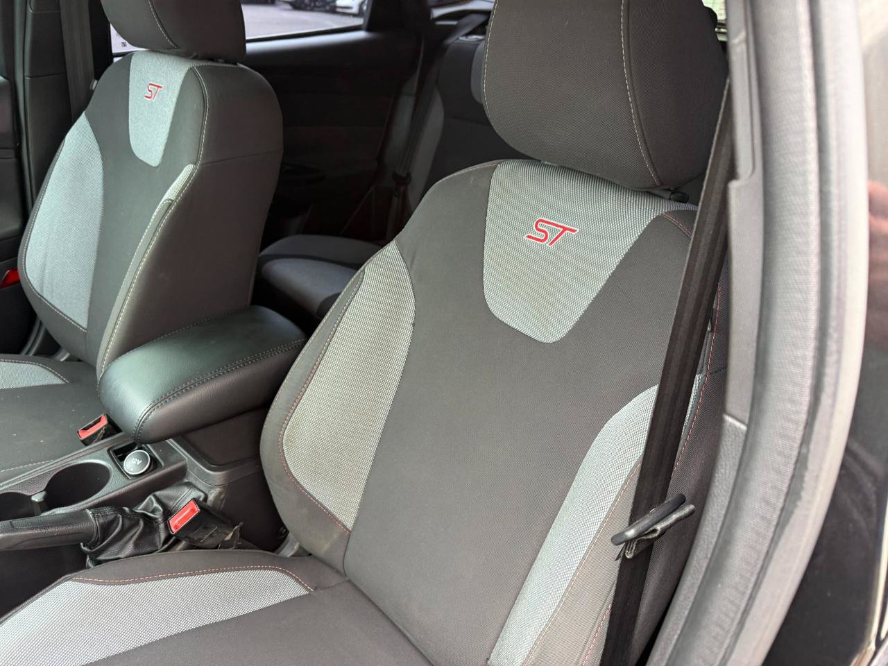 Used 2014 Ford Focus ST FWD image 28
