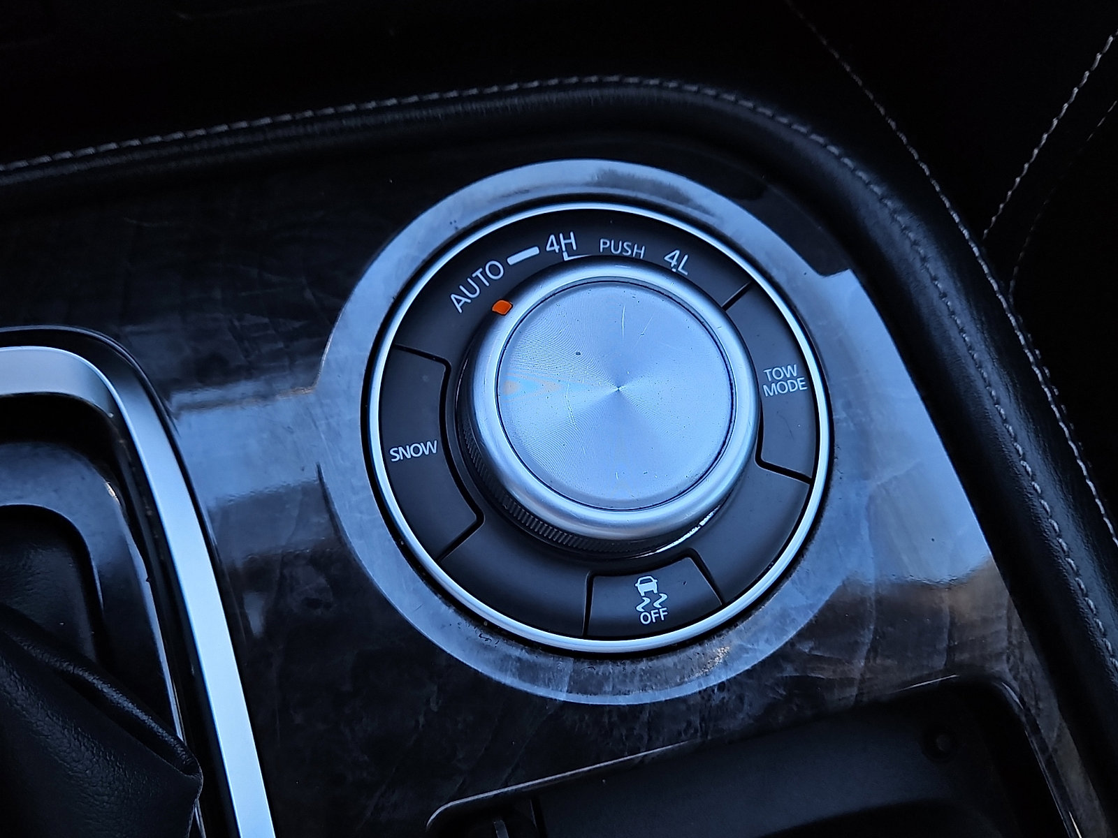 Used 2024 INFINITI QX80 Luxe image 16