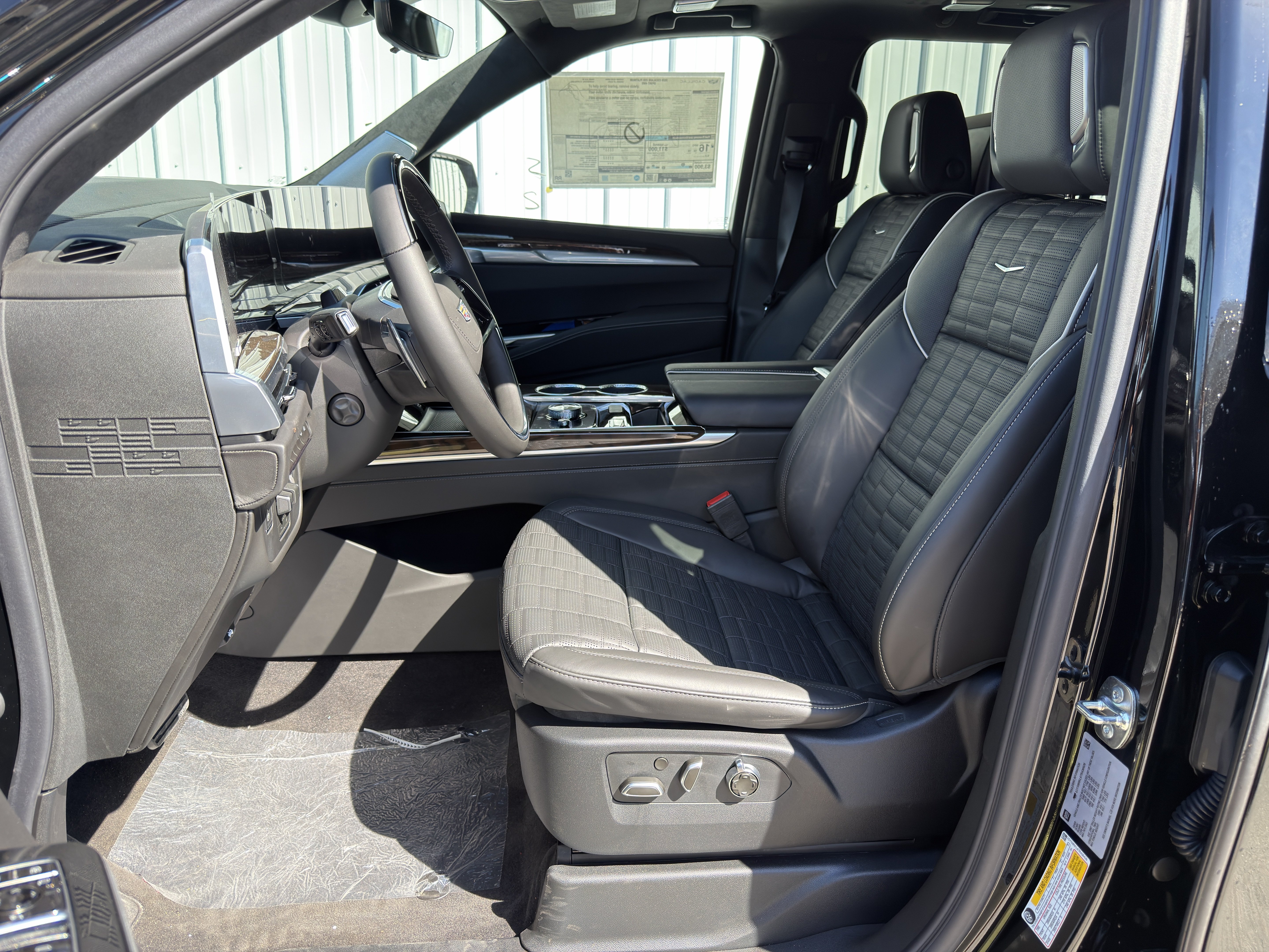 New 2026 Cadillac Escalade ESV Platinum Sport w/ LPO, ONYX Package AWD/4WD image 21