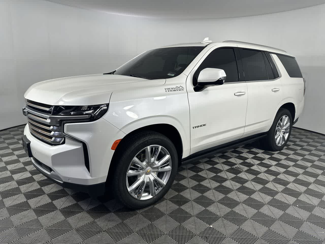Used 2023 Chevrolet Tahoe High Country AWD/4WD image 4
