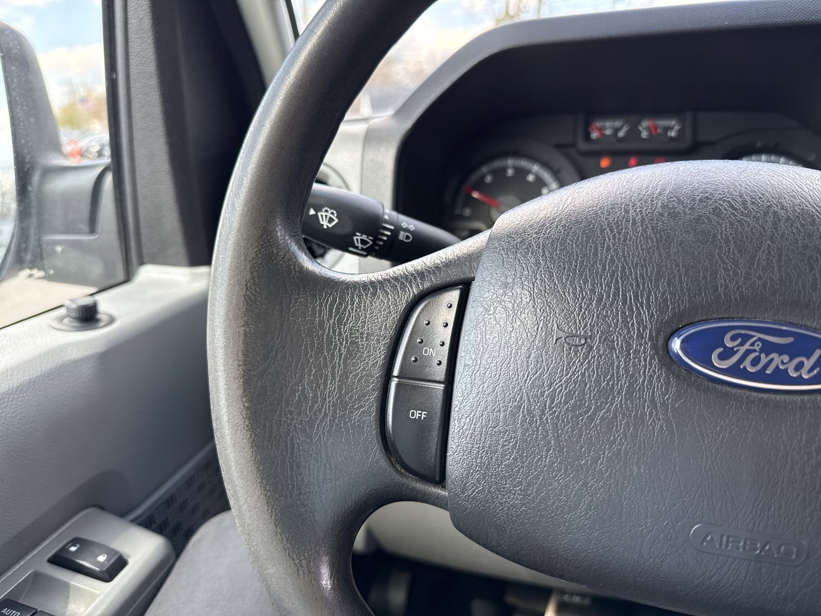 Used 2011 Ford E-250 and Econoline 250 w/ Commercial Cargo Van Pkg image 24