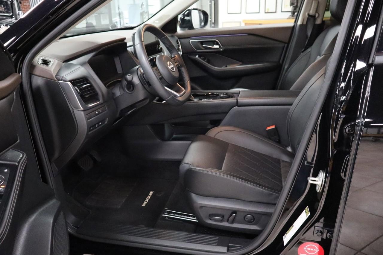 Used 2023 Nissan Rogue Platinum w/ Platinum Premium Package image 10