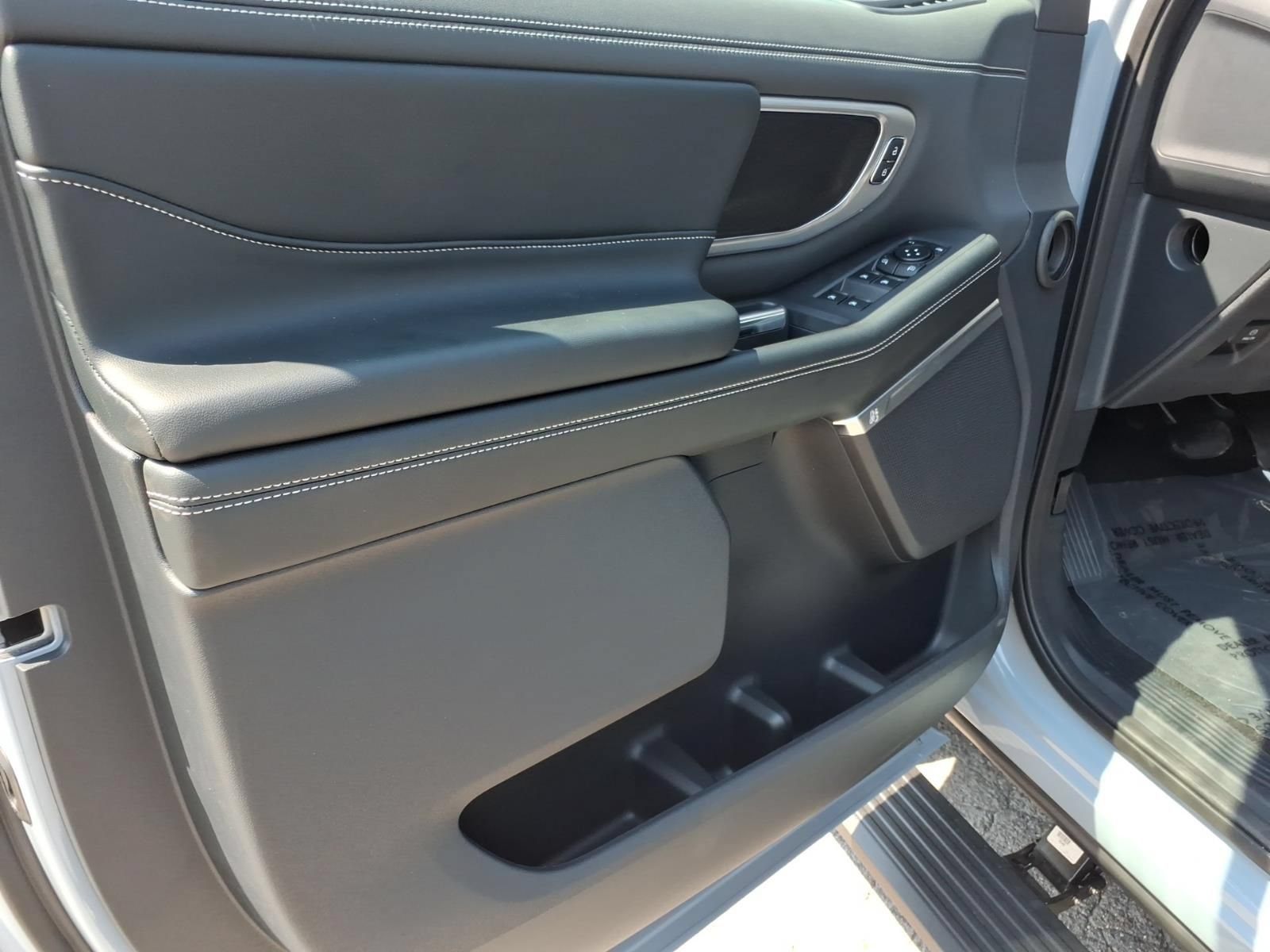 New 2027 Ford Expedition Max Platinum w/ Stealth Appearance Package RWD image 11