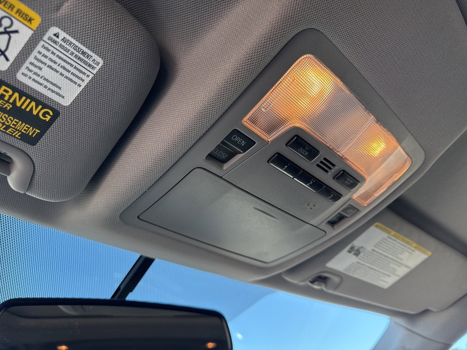 Used 2014 Toyota Highlander Limited image 21