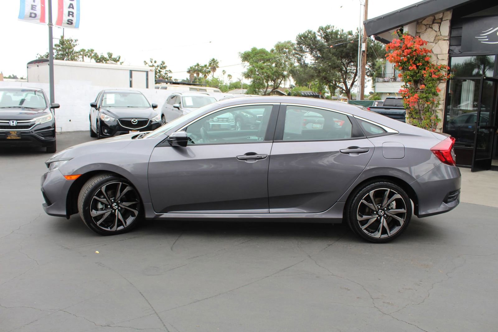 Used 2021 Honda Civic Sport image 2