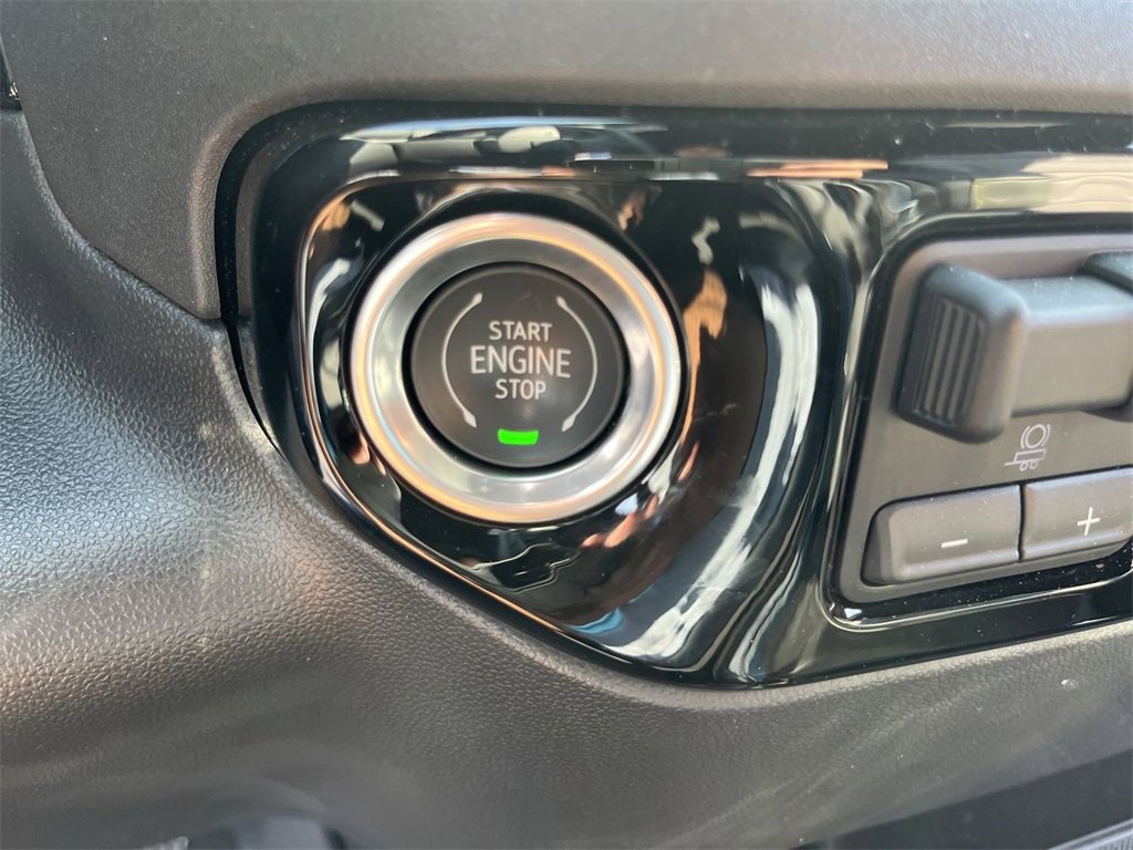 Certified 2023 Chevrolet Silverado 1500 ZR2 w/ Technology Package image 17